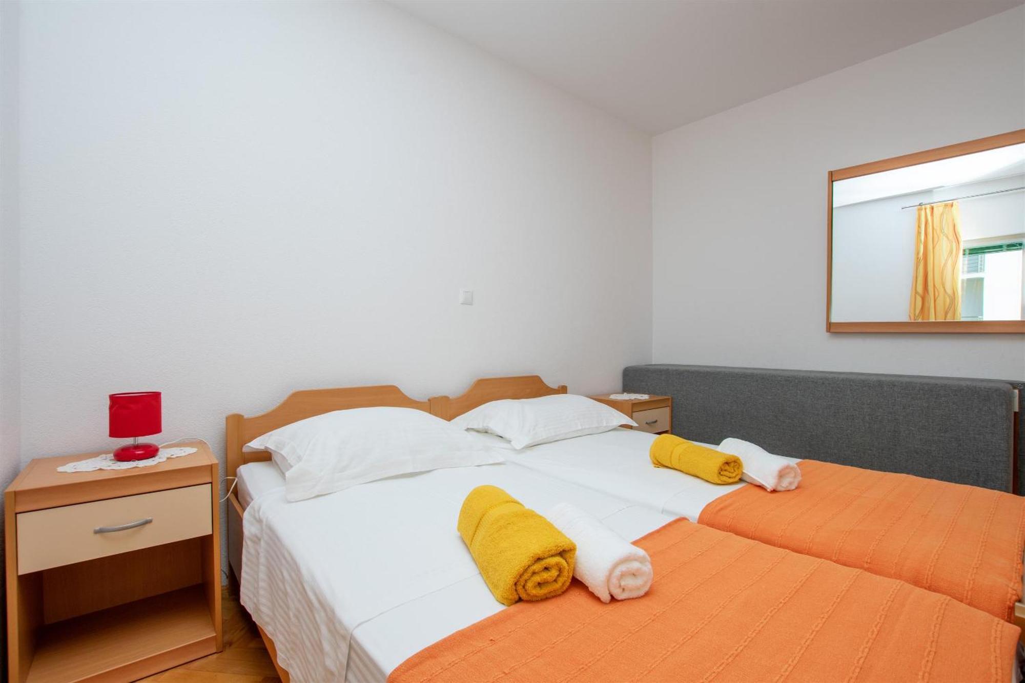 Apartment Zdravko-with parking Omiš Zewnętrze zdjęcie