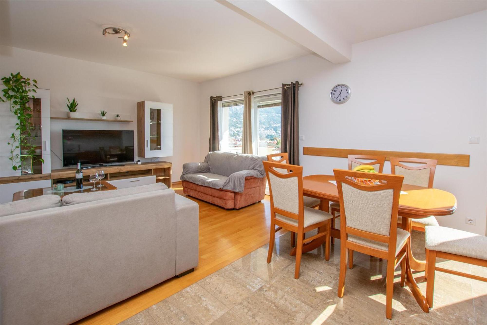 Apartment Zdravko-with parking Omiš Zewnętrze zdjęcie