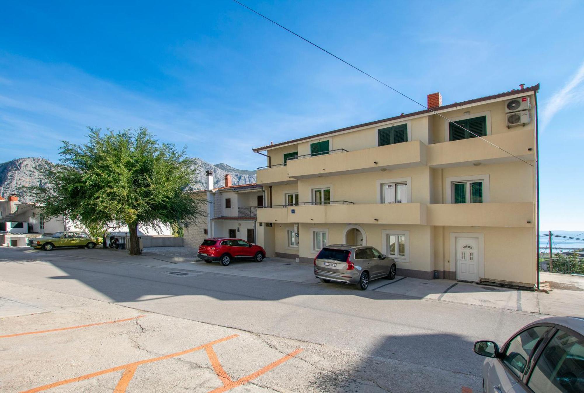 Apartment Zdravko-with parking Omiš Zewnętrze zdjęcie